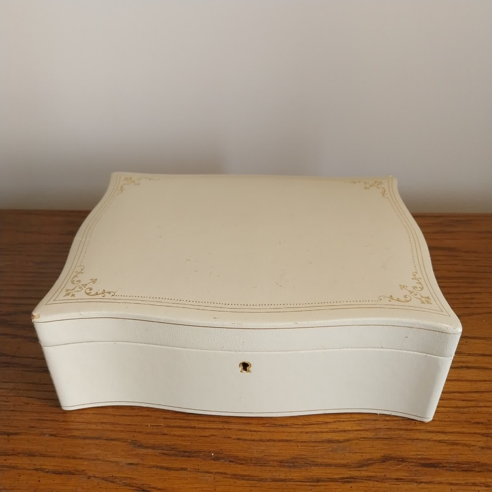 Vintage Birks Jewelry Organizer Box with Red Velvet Interior - Picture 13 of 16